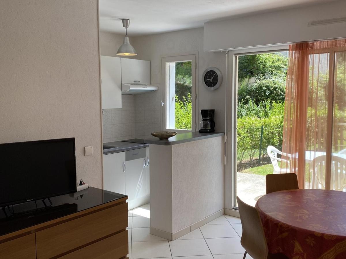 Cabourg : Studio Rez-De-Jardin Proche Plage, Animaux Acceptes, Tv, Wi-Fi Optionnel - Fr-1-487-331 Apartment Exterior photo